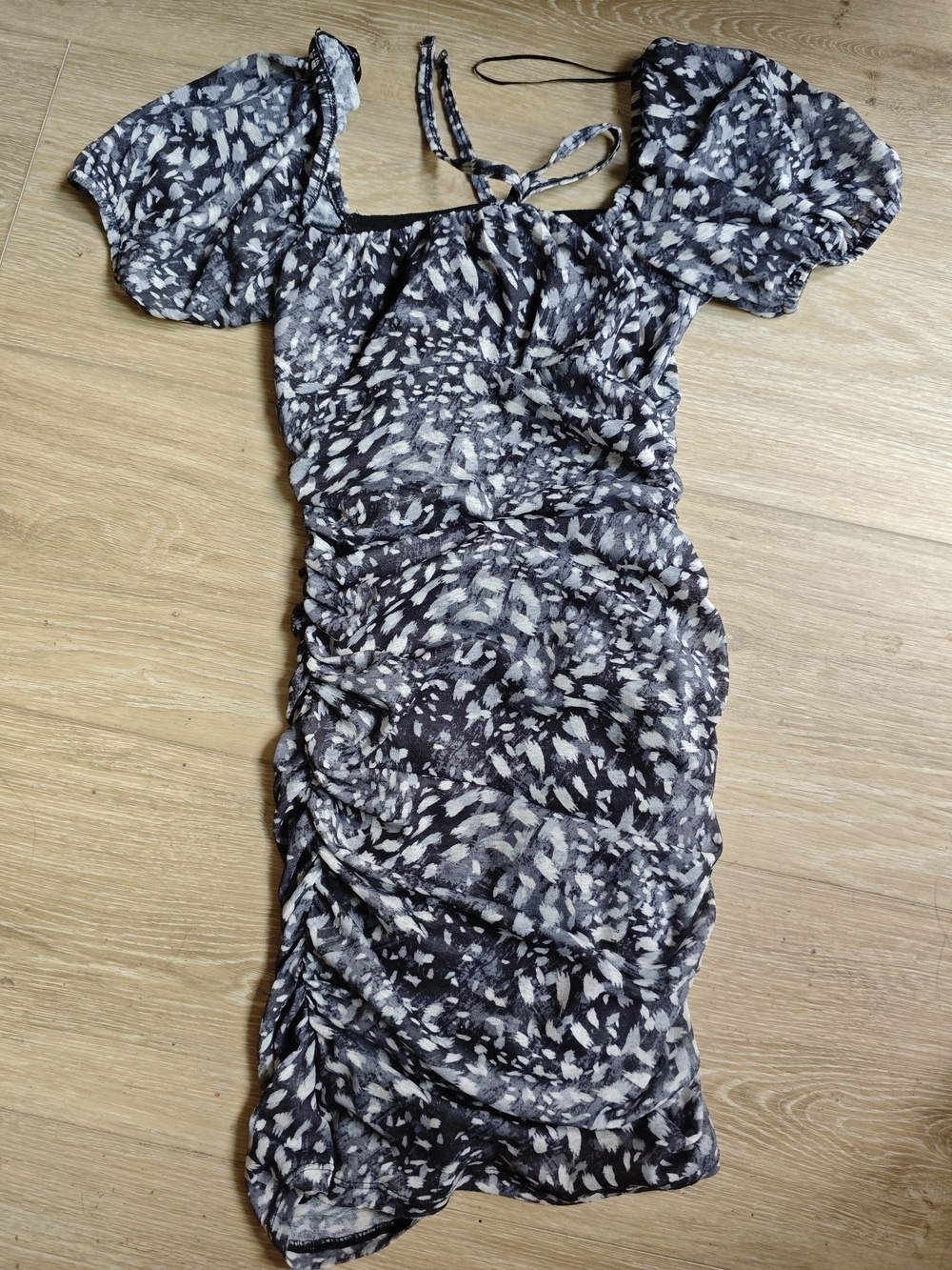 Topshop Black and White Puff-Sleeve Ruched Midi bodycorn Dress